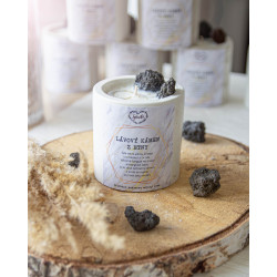 Svíčka v betonu - Láva (Etna)